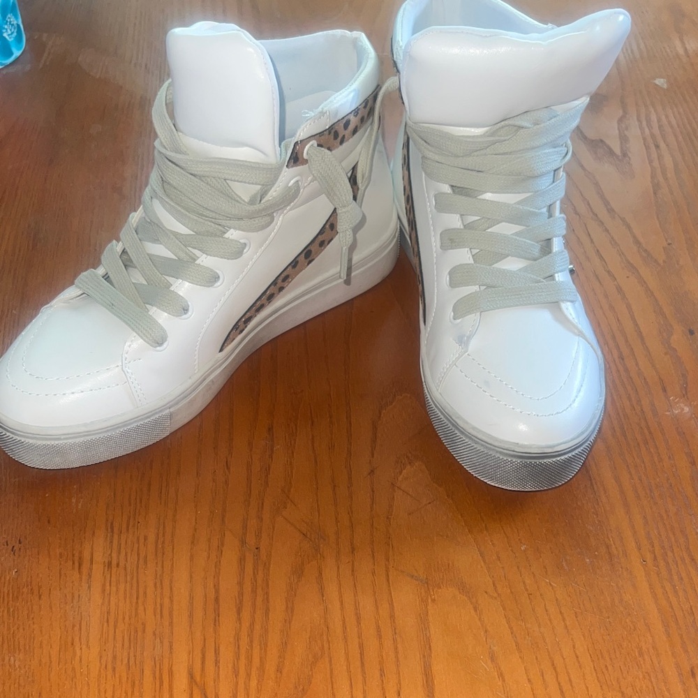 Ccocci size 7 White High-Top Sneakers with Gray Laces - Picture 2 of 7